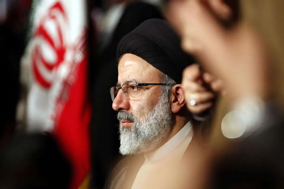 جمهوری اسلامی: همه کشور را گشتید و شایستهتر از دامادتان پیدا نکردید؟
