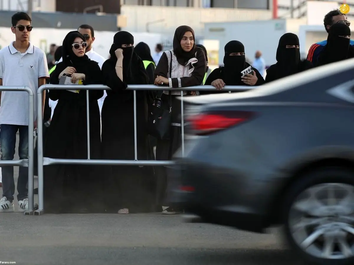 (ویدئو) زیر گرفتن سه زن در عربستان توسط یک ماشین!
