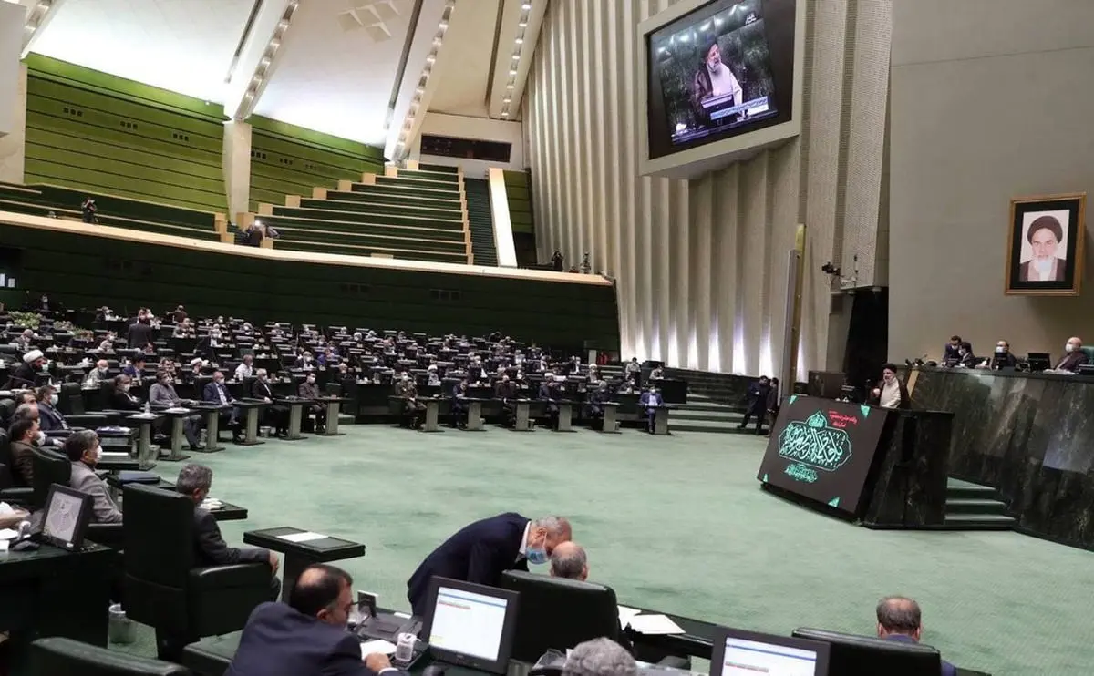 روزنامه جمهوری اسلامی: کدام حجت آقای رئیس‌جمهور؟