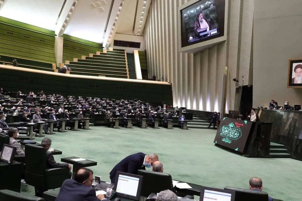 روزنامه جمهوری اسلامی: کدام حجت آقای رئیسجمهور؟