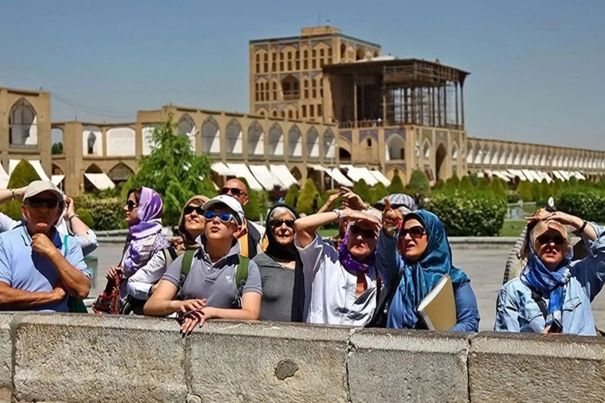 هر گردشگر چه قدر برای ایران پول میآورد؟
