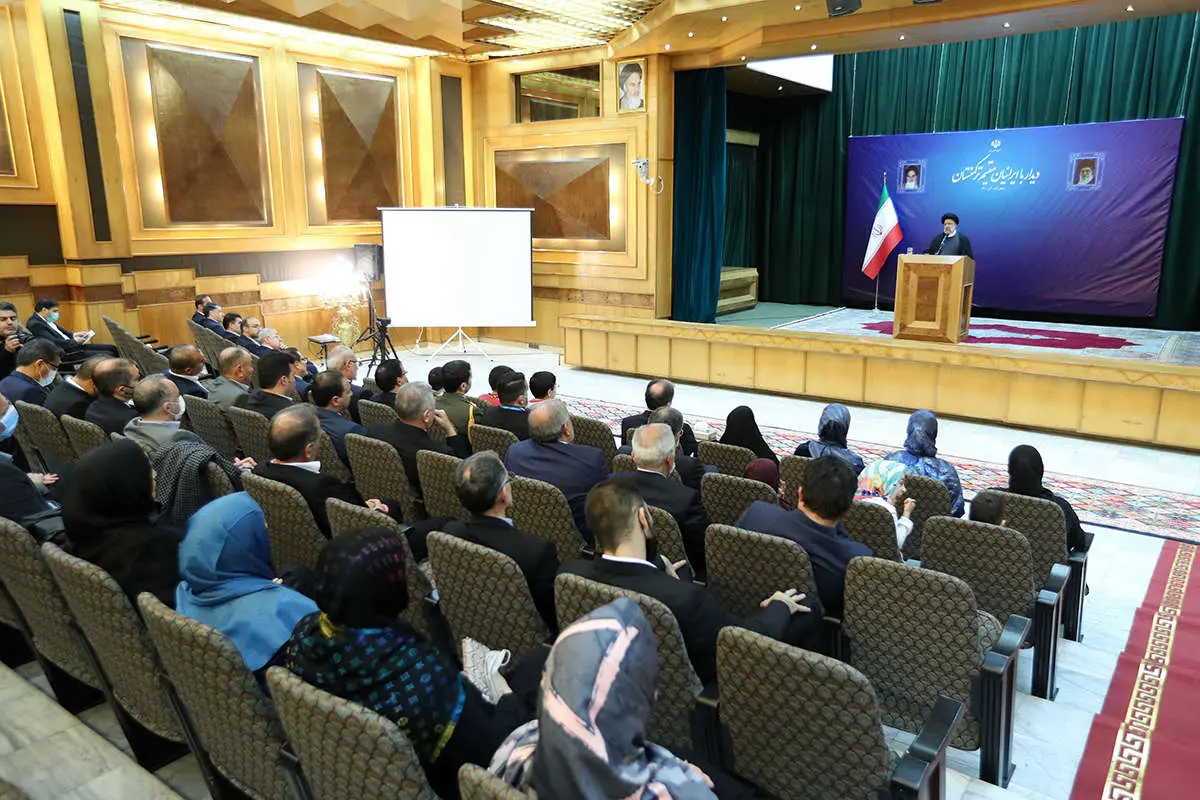 رئیسی: ایرانیان خارج از کشور شهروند ایران هستند