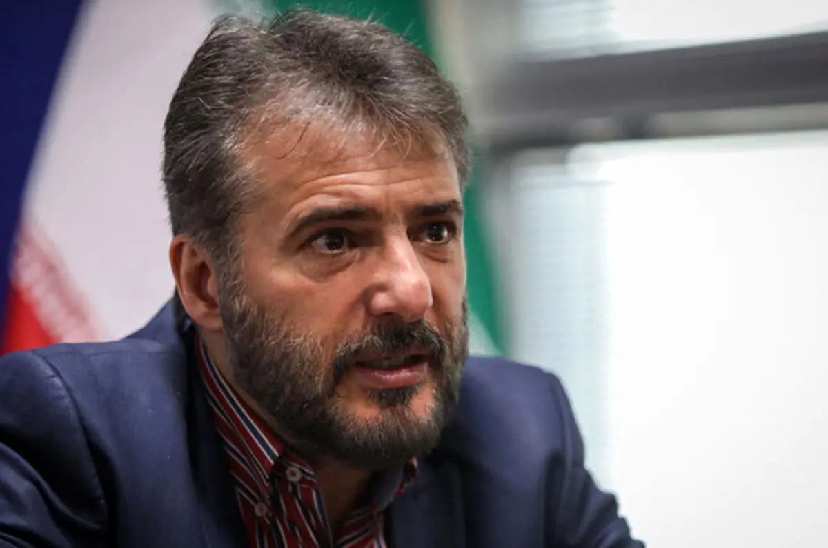 سید جواد هاشمی: از این پس با لباس به استخر می‌روم!