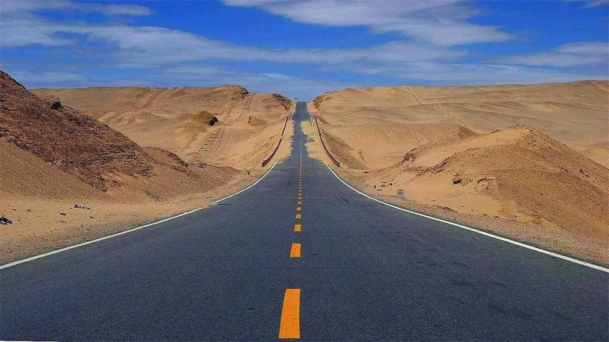 (ویدئو) ساخت اولین بزرگراه بیابانی در چین