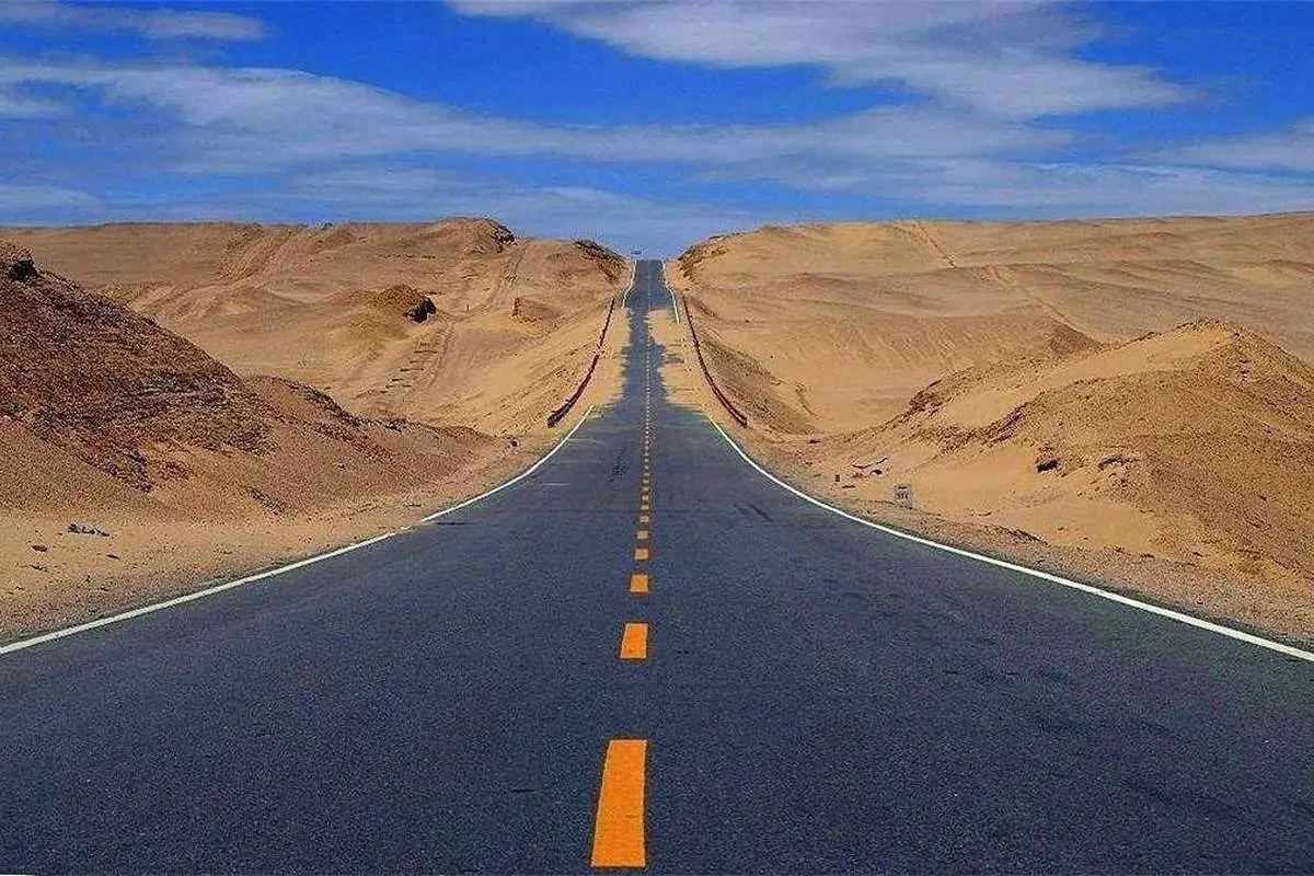 (ویدئو) ساخت اولین بزرگراه بیابانی در چین