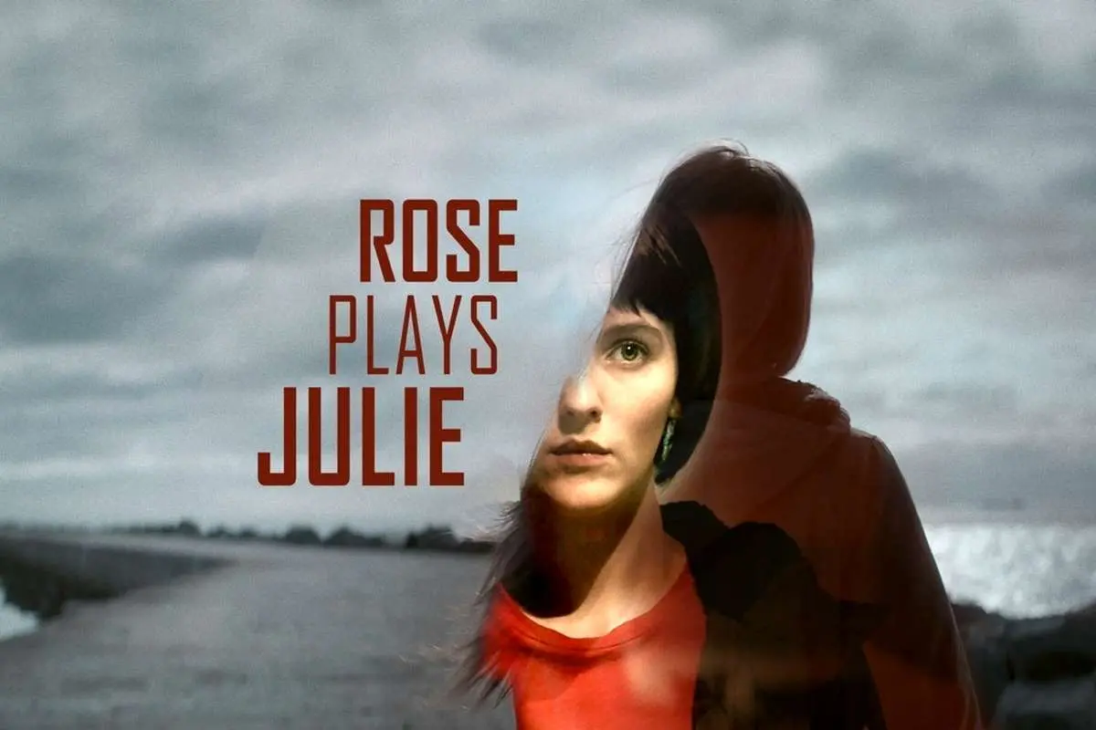 نقد رز در نقش جولی (Rose Plays Julie)؛ فیلمی که خیال و خاطره را در هم میآمیزد