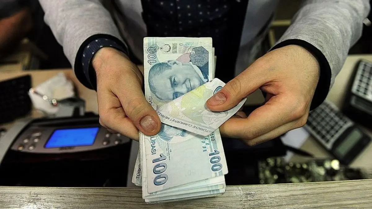 قیمت لیر ترکیه دوشنبه ۸ آذر ۱۴۰۰