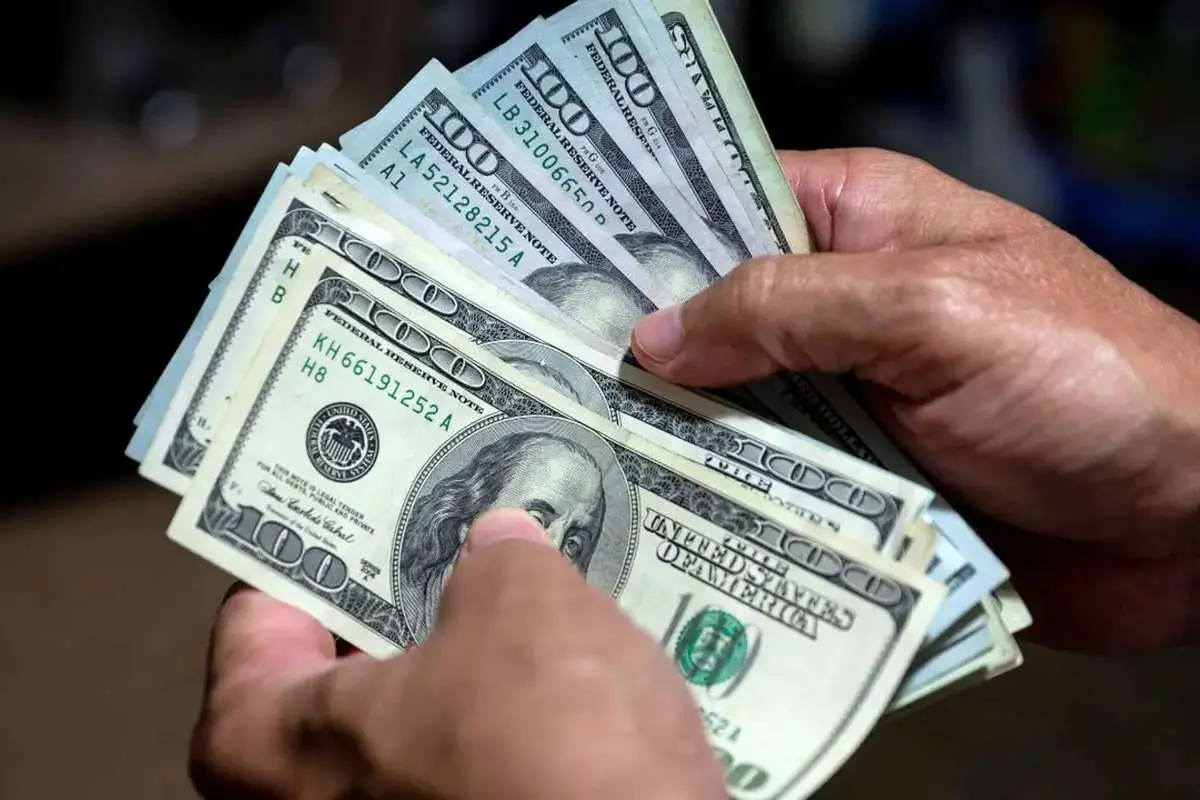 دلار در بودجه سال آینده ۲۳ هزار تومان قیمت خورد؟