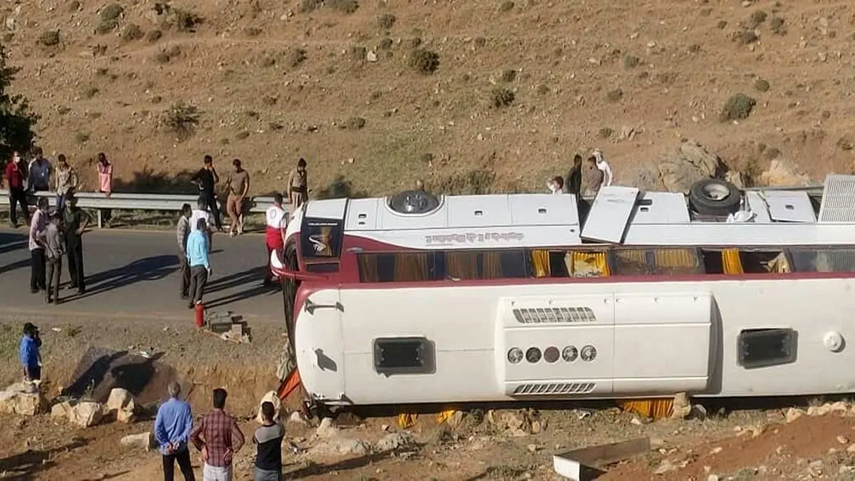 مقصران واژگونی اتوبوس خبرنگاران مشخص شدند