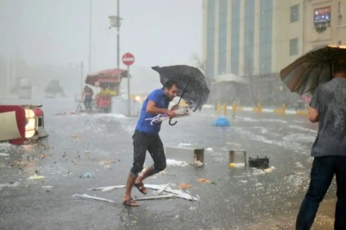(ویدئو) طوفان وحشتناک در استانبول