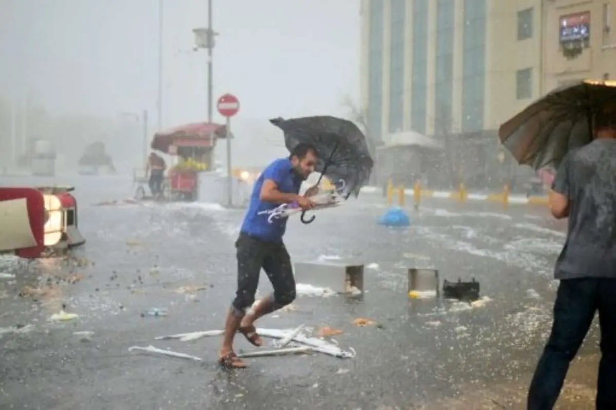 (ویدئو) طوفان وحشتناک در استانبول