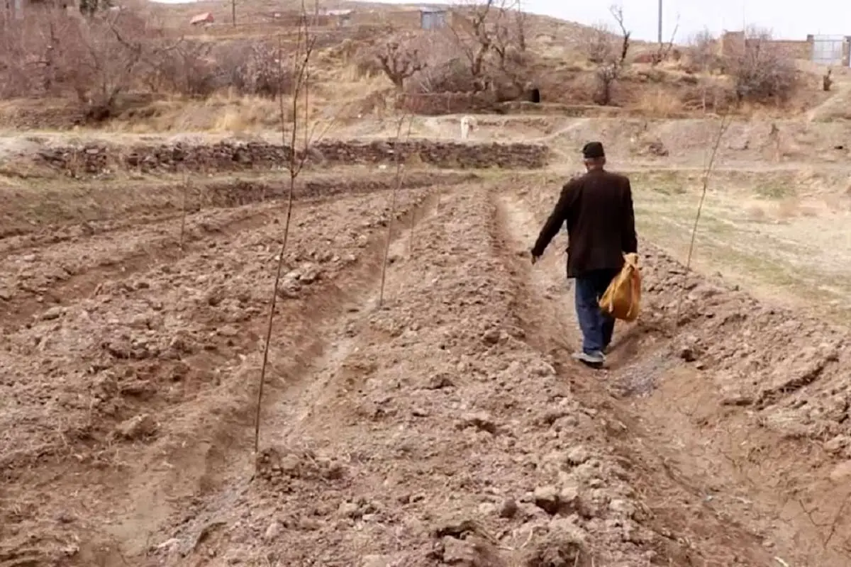 روستایی که ۱۸ سال زاد و ولد نداشته است