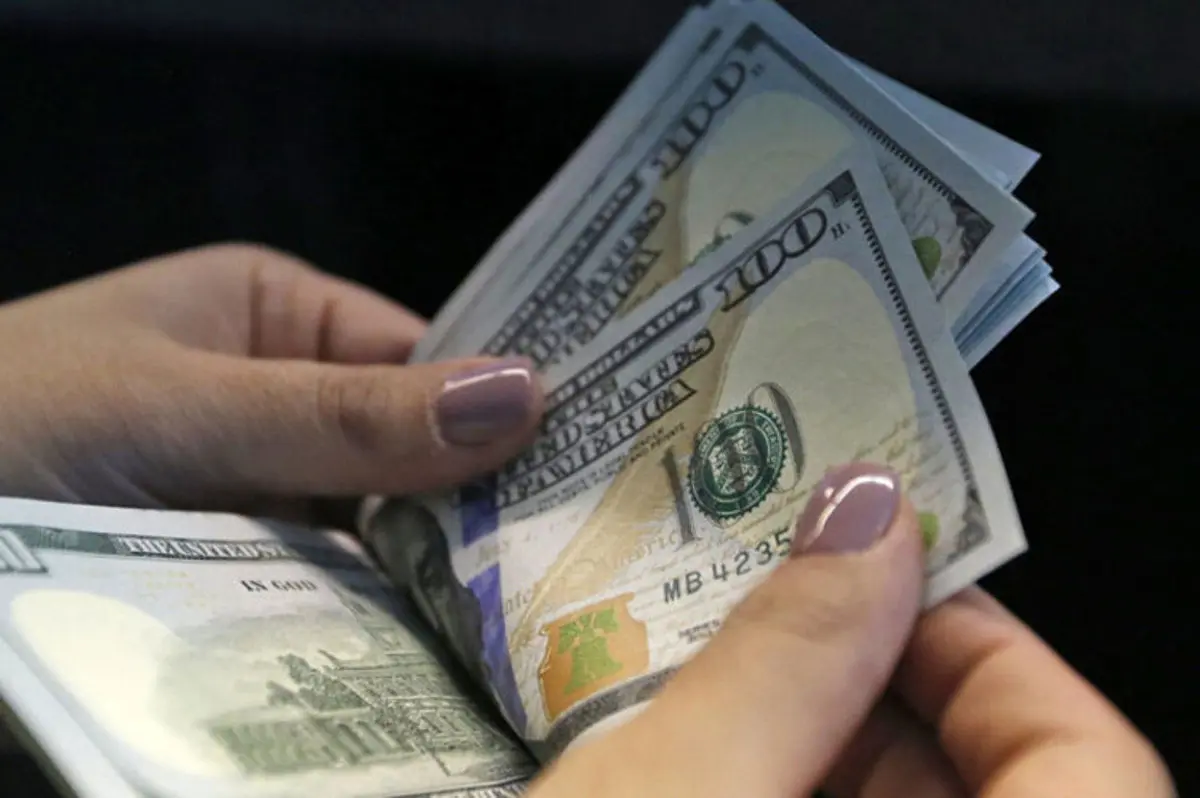عوامل موثر بر قیمت دلار