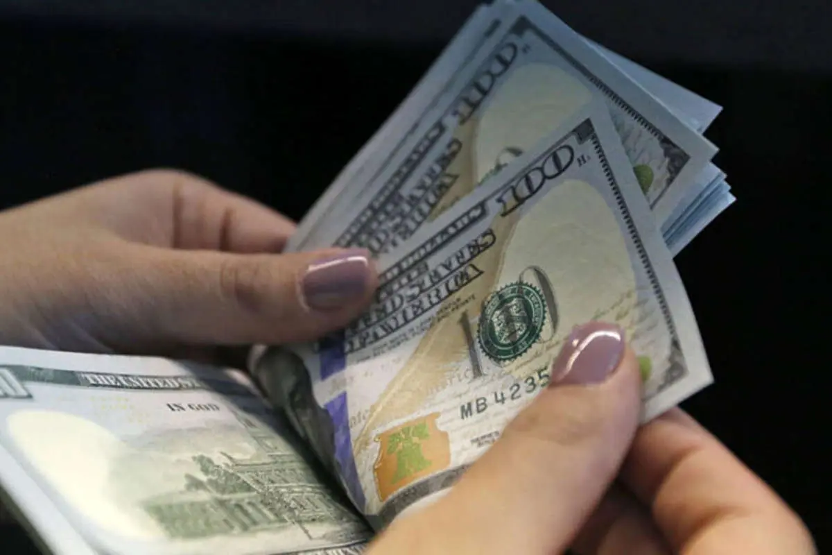 عوامل موثر بر قیمت دلار