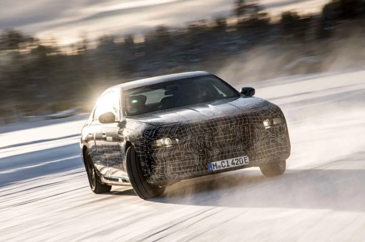 (ویدئو) تست زمستانی اولین سدان برقی لوکس جهان