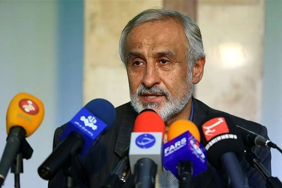 انتقادات شدیدالحن نادران از دولت رئیسی