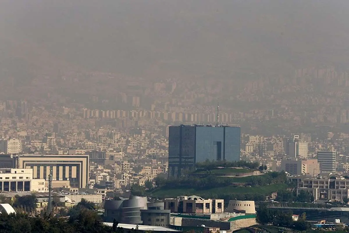 وضعیت قرمز ۲۸ ایستگاه کیفیت هوای تهران