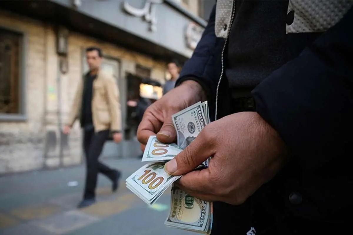 پیشبینی قیمت دلار امروز شنبه ۱۳ آذر ۱۴۰۰