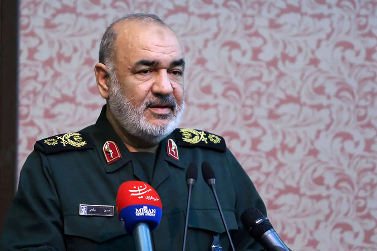 سرلشکر سلامی: دشمن در حال زوال است