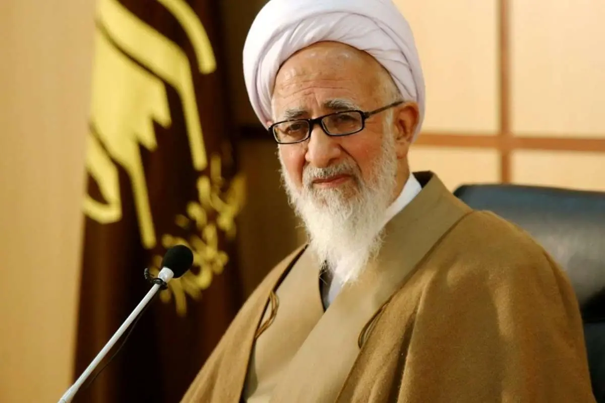 آیت الله جوادی آملی: مردم را کمیته امدادی اداره کردن ننگ است