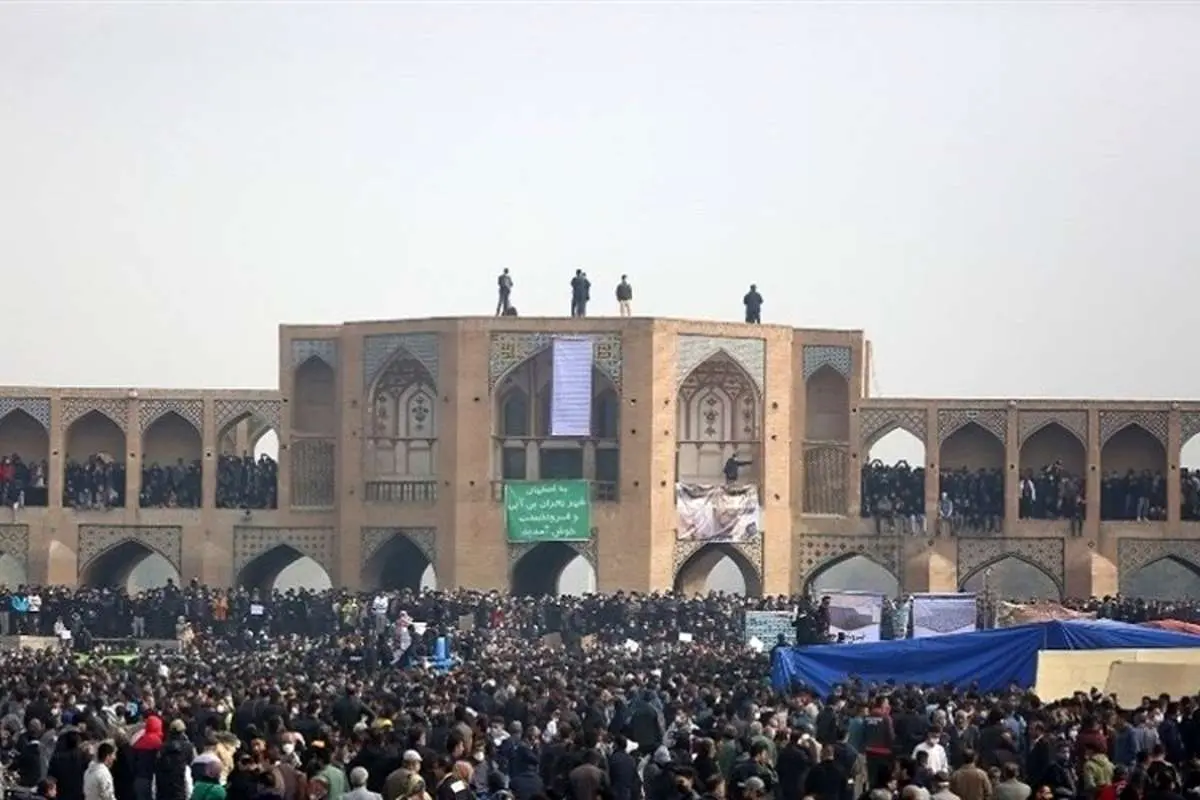 پایان تجمع کشاورزان اصفهانی در بستر زایندهرود
