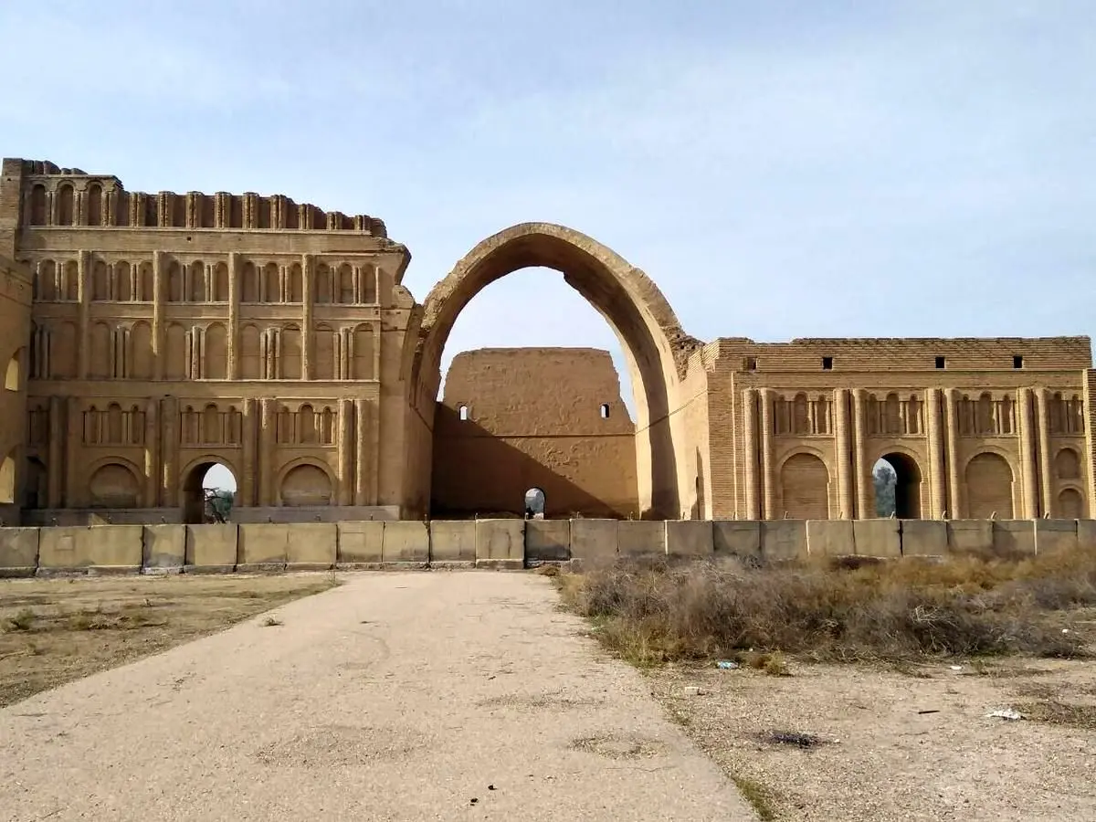 (تصاویر) مرمت طاق کسری در عراق