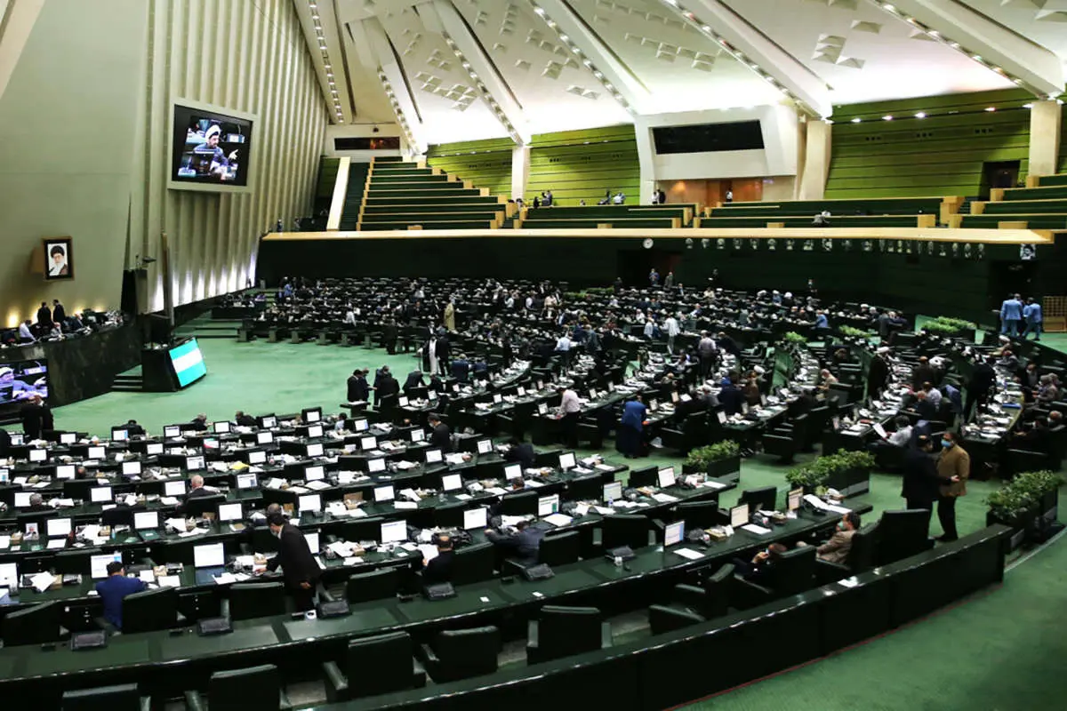 پینگ پنگ اصلاح قانون انتخابات میان دولت و مجلس