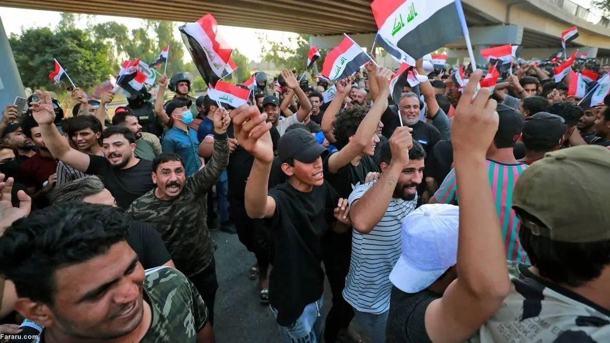 (ویدئو) بالا رفتن عراقی‌های خشمگین از موانع منطقه سبز