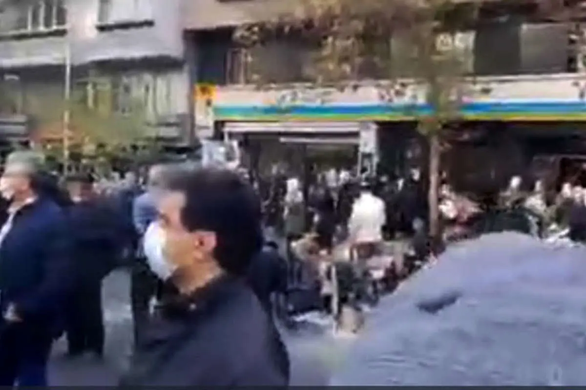 (ویدئو) تجمع اعتراضی جانبازان مقابل بنیاد شهید