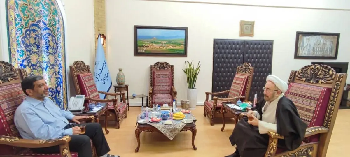 یک استکان چای ضرغامی با علی یونسی