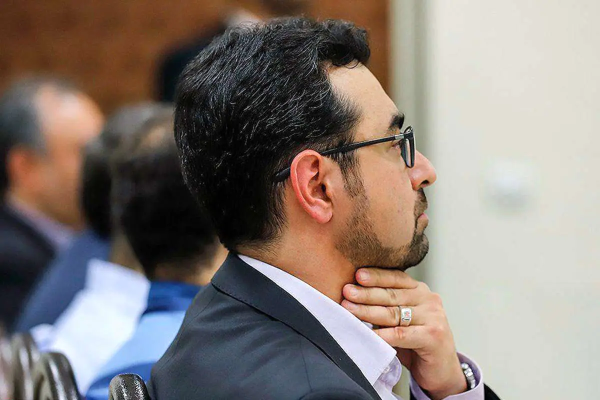 واکنش عباس عبدی به حکم سیف و احمد عراقچی