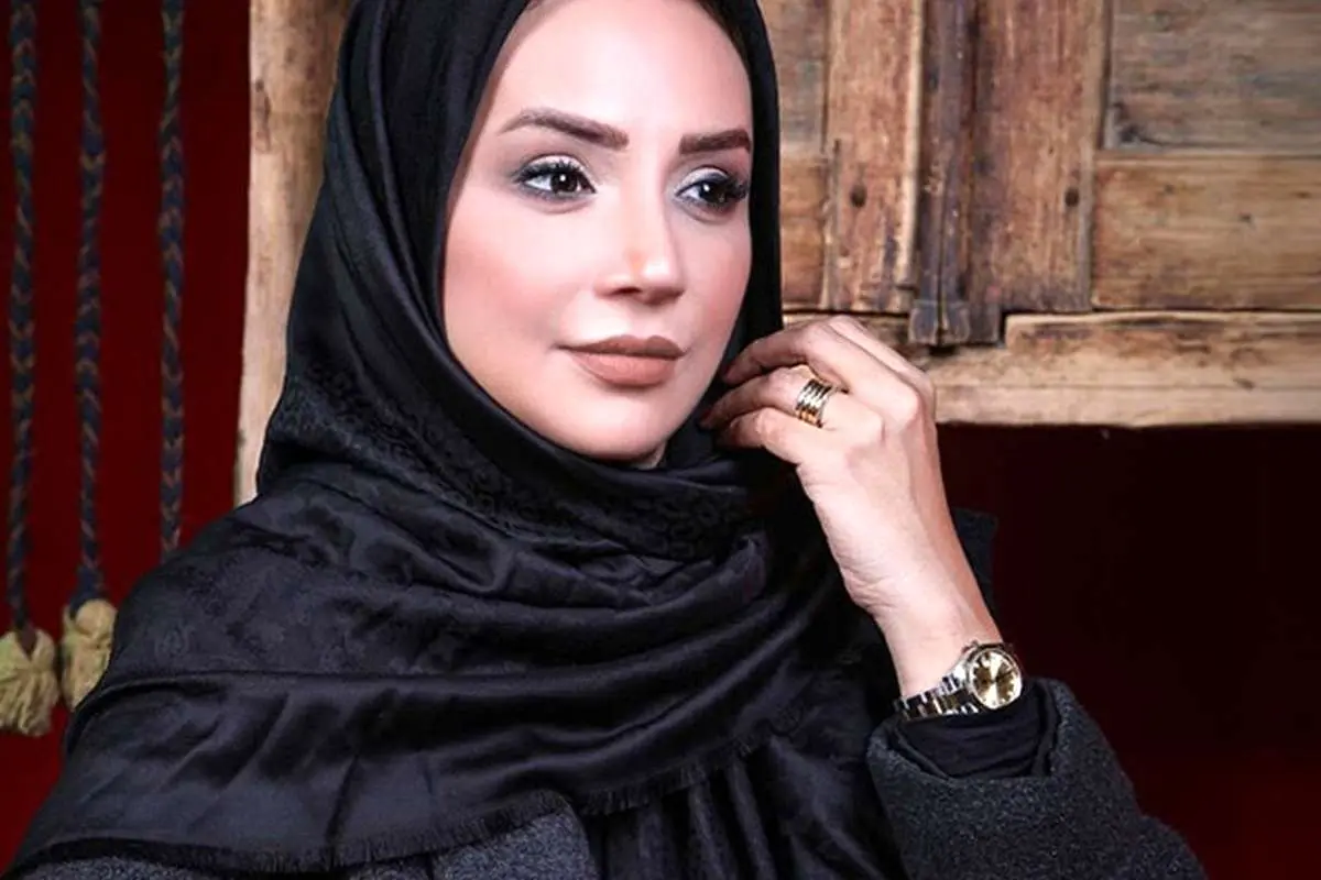 (تصاویر) شبنم قلی خانی با لباس چریکی روی ریل قطار