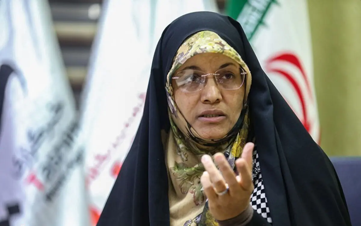 انتقاد نماینده تهران از وزیر نفت: حلقه دورتان باعث شده صدا‌ها را نشنوید