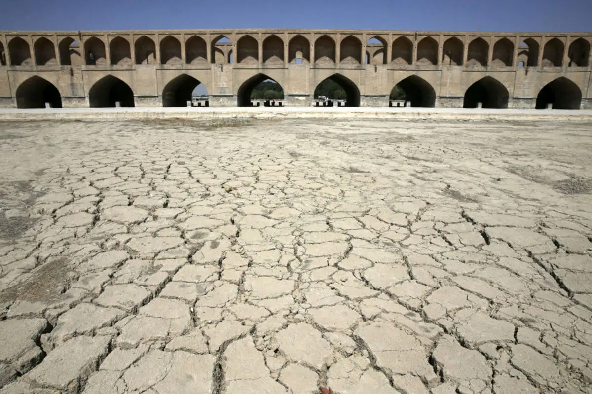 فیلم منتشر شده درباره بازگشایی زاینده‌رود صحت ندارد