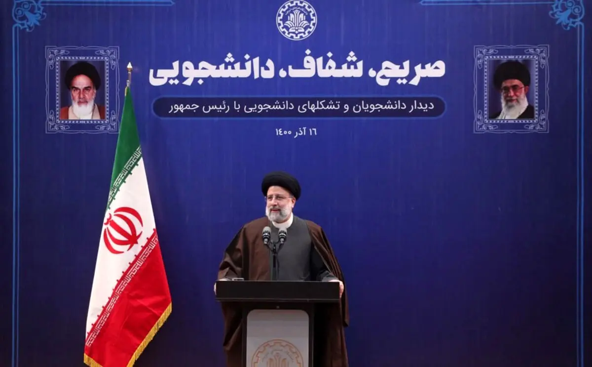 روزنامه جمهوری اسلامی: رئیس جمهور فضای انتقاد را به صورت واقعی و عملیاتی ایجاد کند