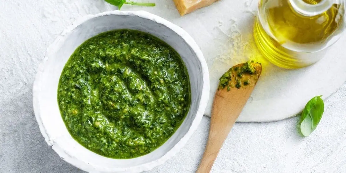 طرز تهیه سس پستو؛ طعمی که نمی‌شود از آن گذشت