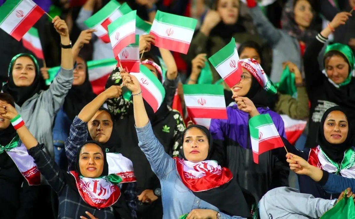 پیگیر حضور بانوان در ورزشگاه‌ها هستیم