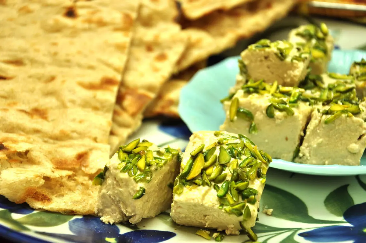 طرز تهیه حلوا شکری در خانه؛ یک میان‌وعده مقوی