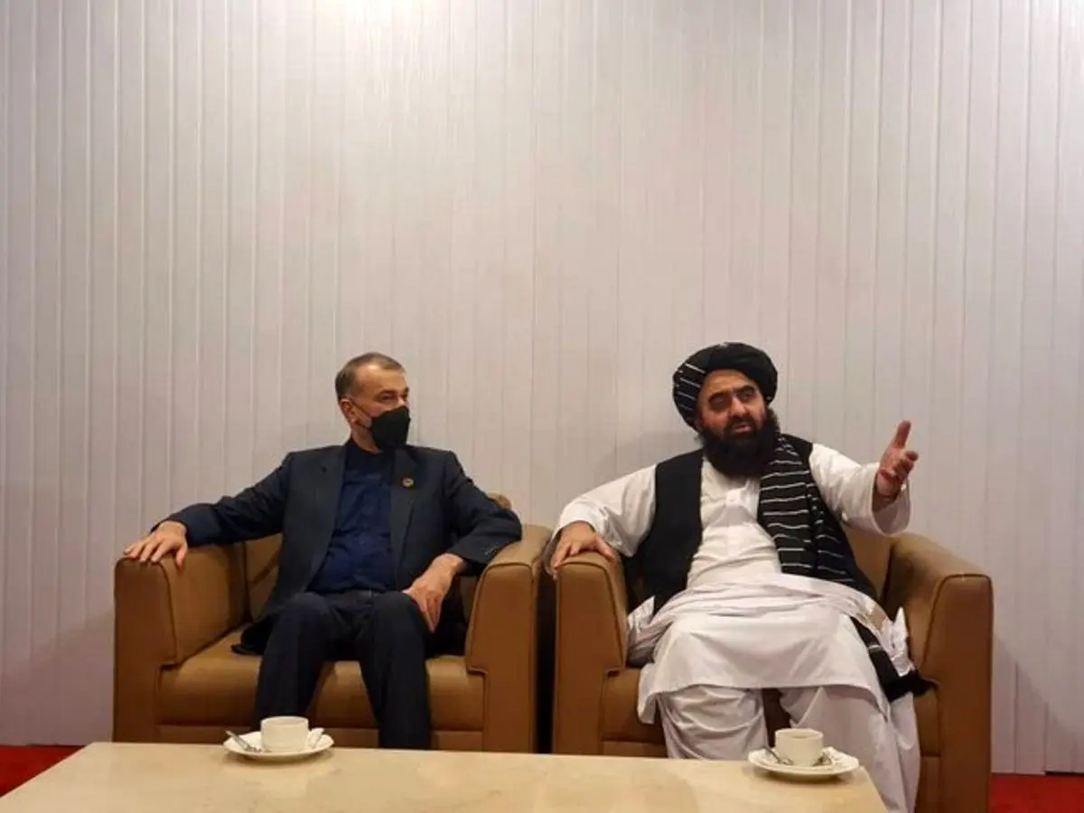 (تصویر) دیدار امیرعبداللهیان با وزیرخارجه طالبان