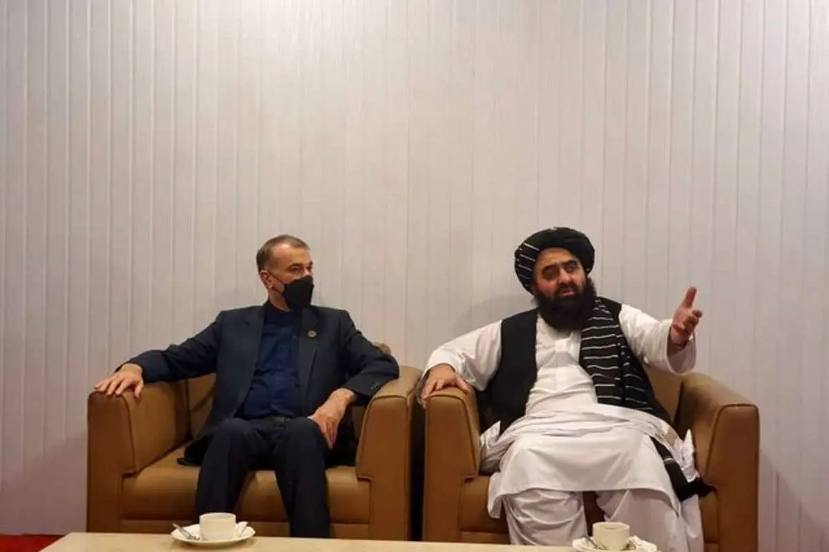 (تصویر) دیدار امیرعبداللهیان با وزیرخارجه طالبان