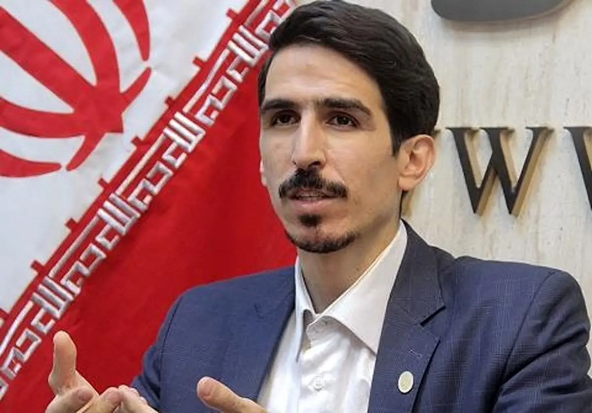 پیشنهاد نماینده تهران به لاریجانی: لیست اموال‌تان را منتشر کنید