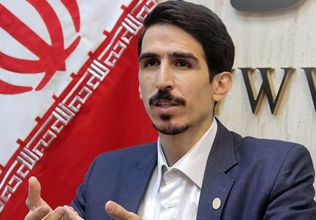 پیشنهاد نماینده تهران به لاریجانی: لیست اموال‌تان را منتشر کنید