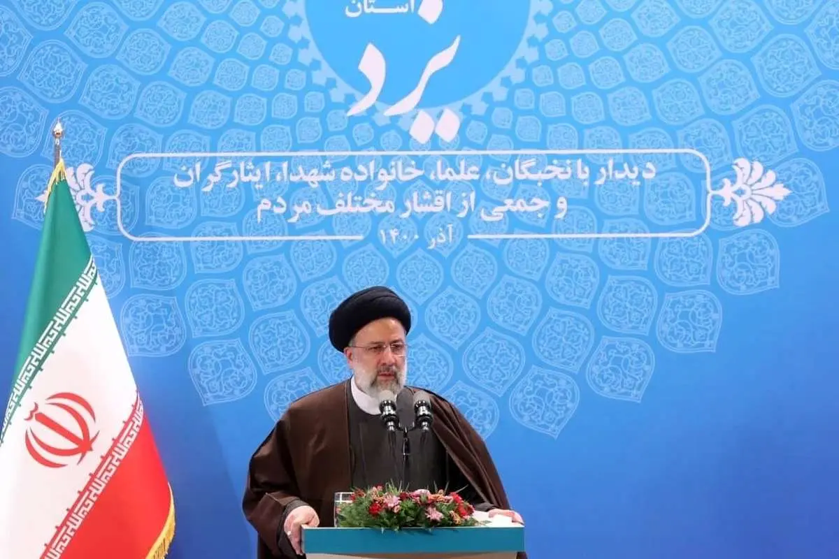دفاع عباس عبدی از وعده رئیسی برای از بین بردن فقر مطلق