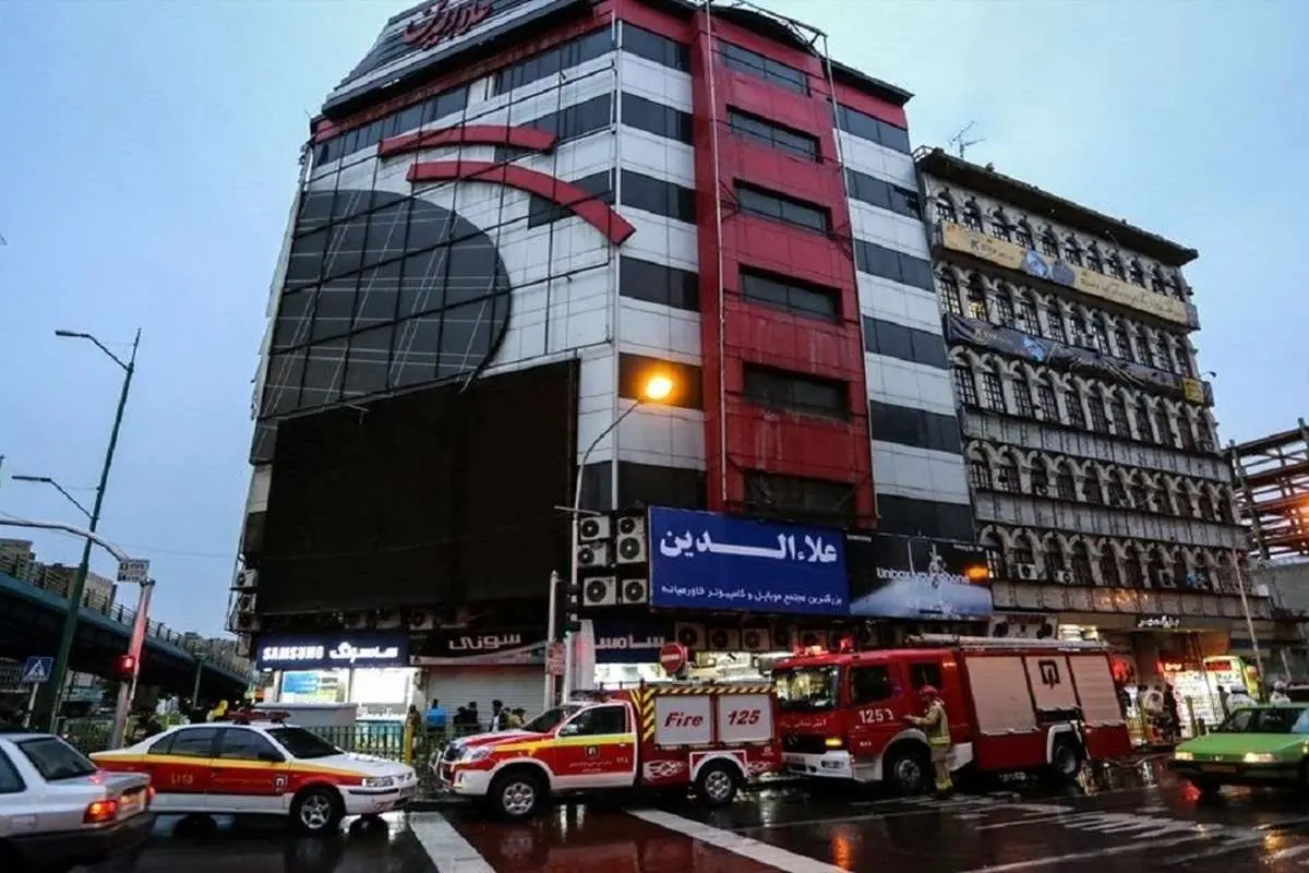 آتش سوزی در پاساژ علاءالدین خاموش شد