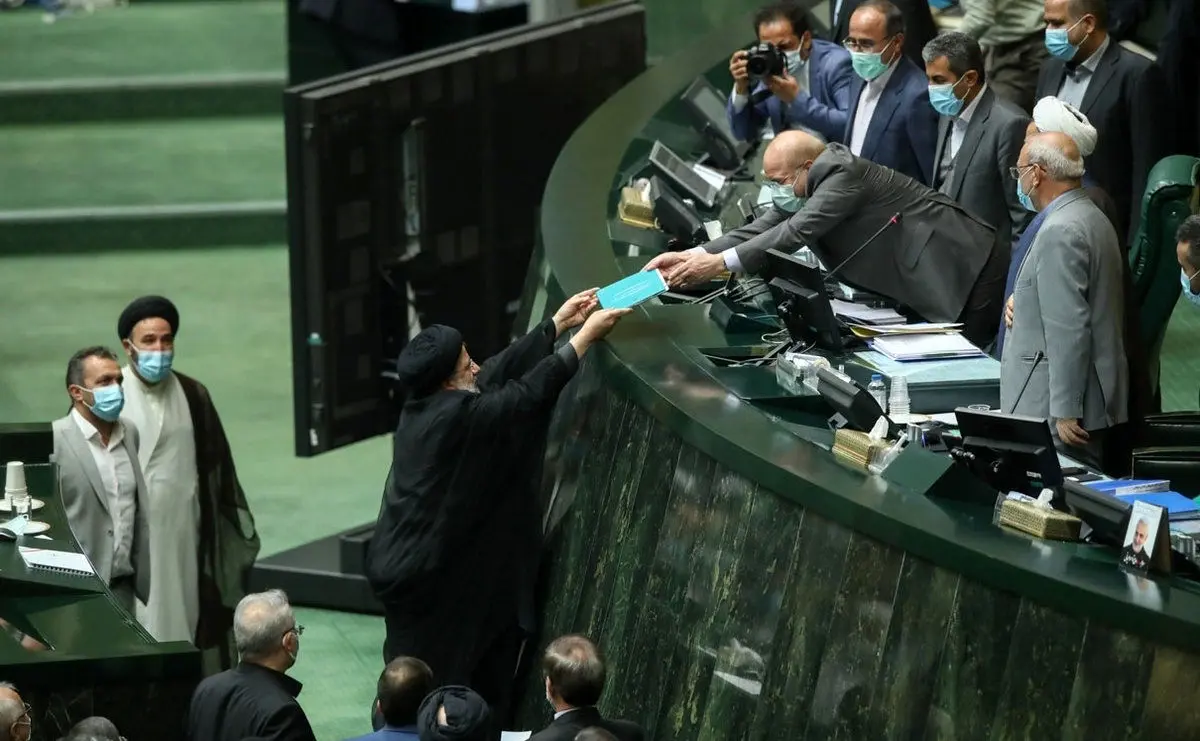 بودجه ۱۴۰۱ منطقی است/ کسری بودجه سال آینده کمتر خواهد شد