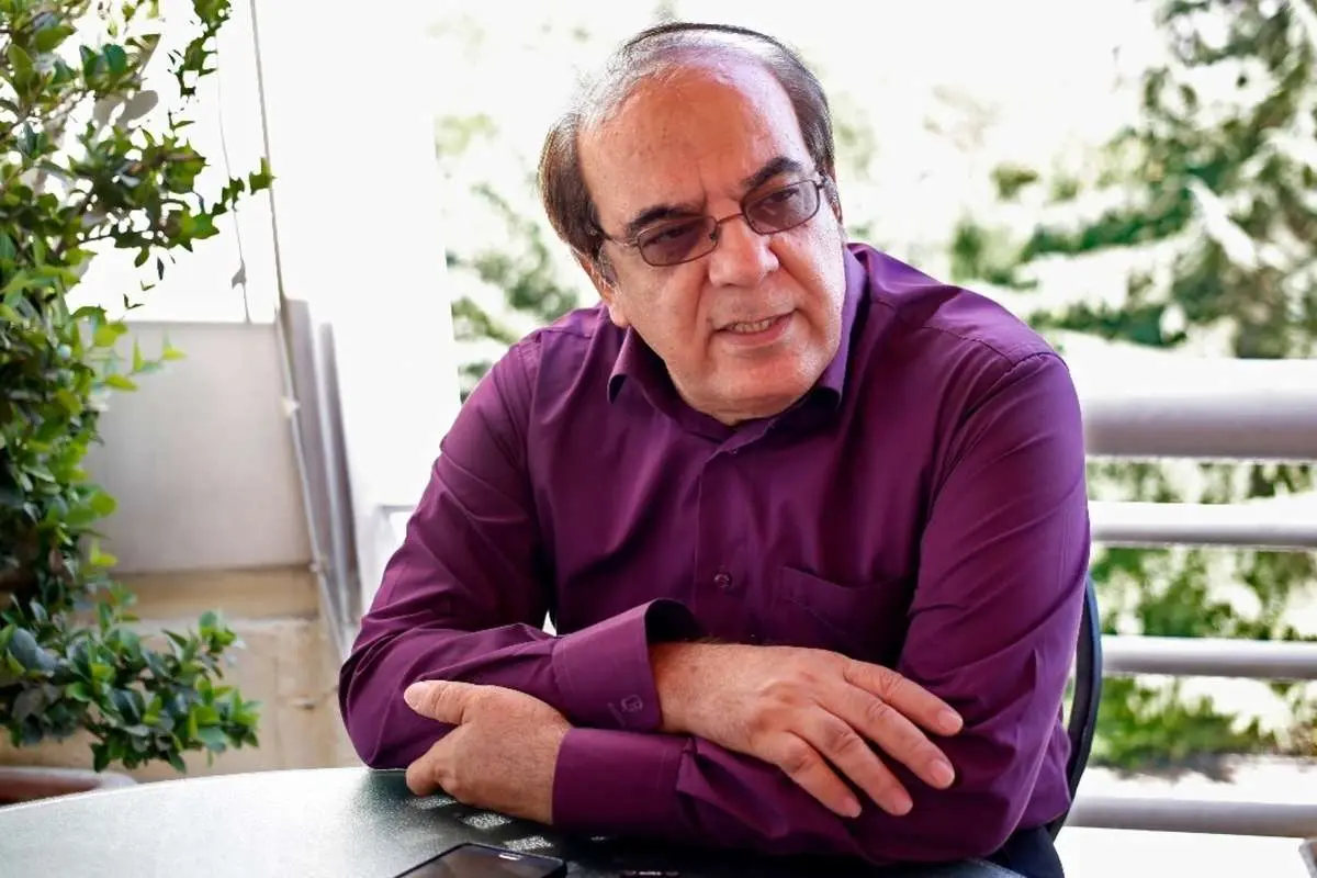 عباس عبدی: برگزاری علنی دادگاهها هم به نفع متهم است و هم قوه قضاییه