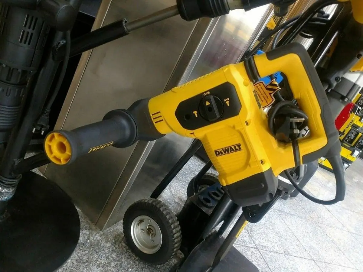 هیلتی چیست و چگونه می‌توان آن را اجاره کرد؟