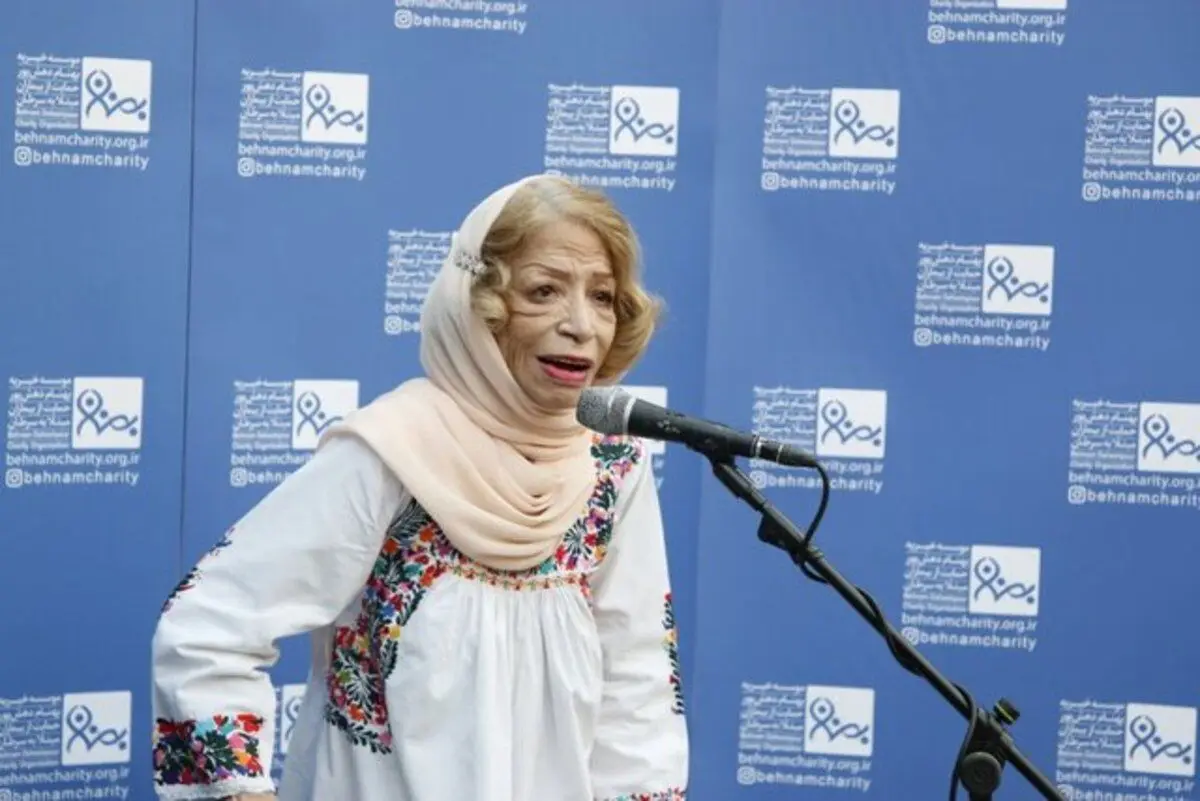 (تصویر) سنگ مزار ایران درودی