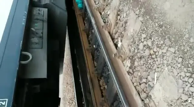 (ویدئو) مانور قطار در ایستگاه تهران حادثه آفرید