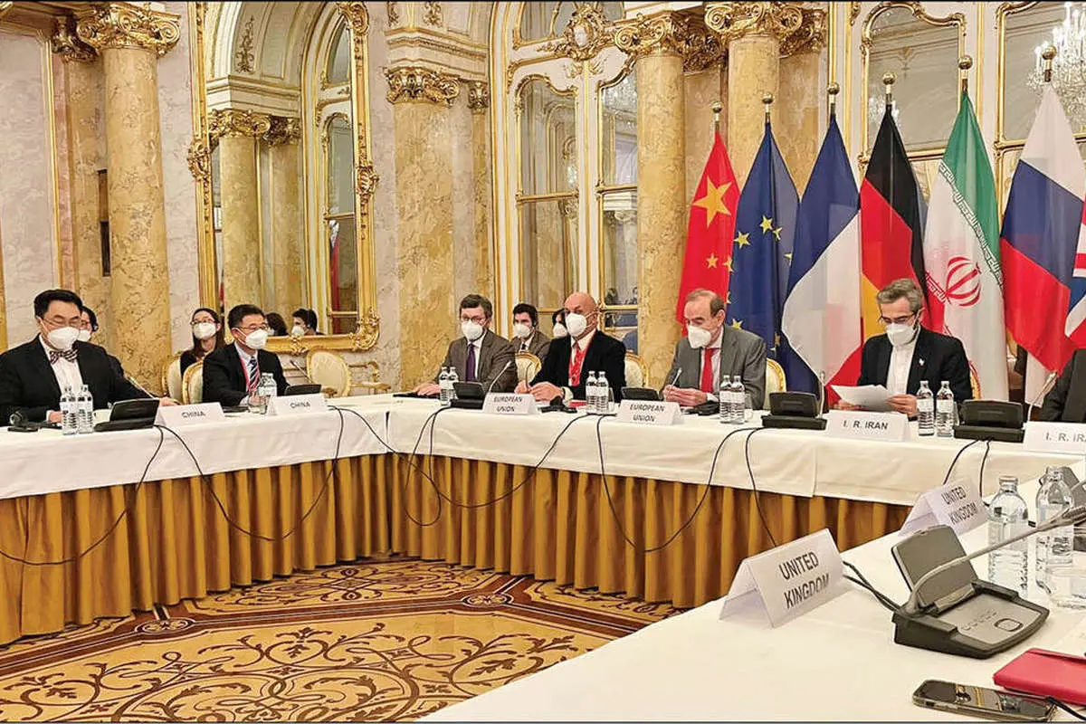 ایرنا: غیبت فرانسه در مذاکرات باعث پیشرفت پیشنویسها شد